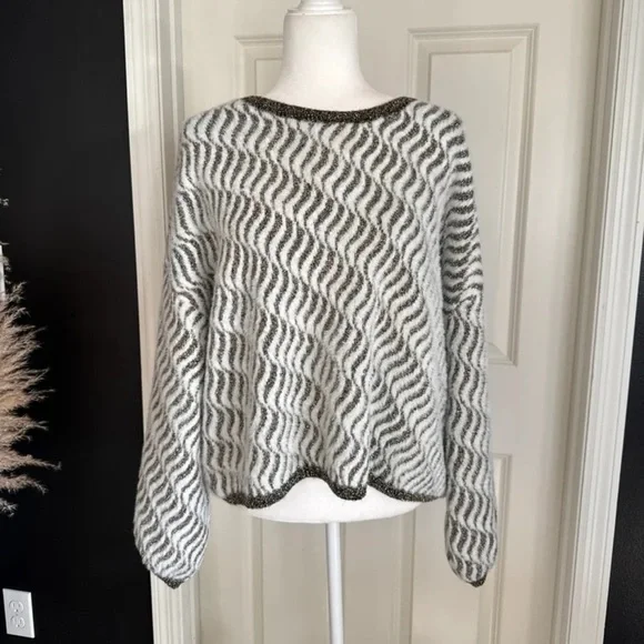 OLIVER BONAS Wavy Tinsel Metallic Knitted Jumper Sweater 
Sz US 14 or Large - Picture 8 of 12